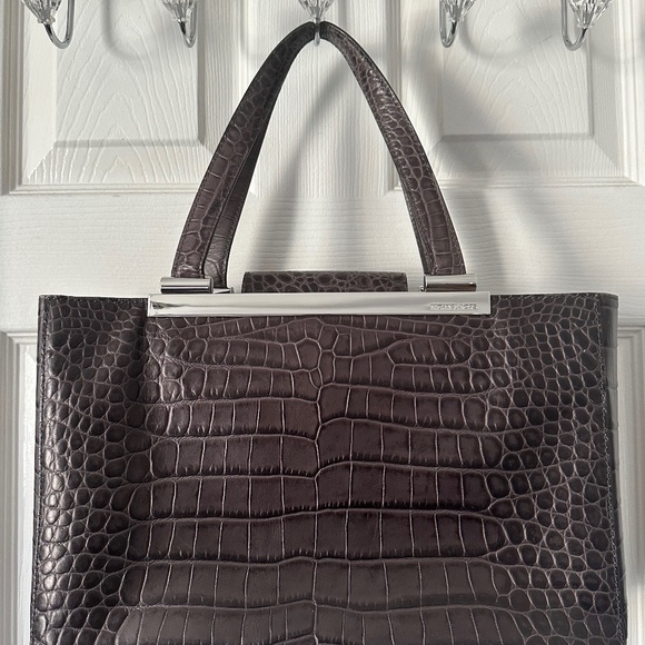 Micheal Kors Purse - Picture 1 of 1